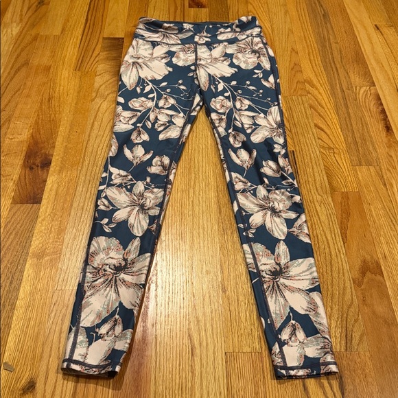 Maaji Floral Print Leggings - Picture 2 of 5